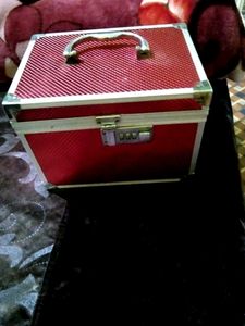 Women Makeup Box