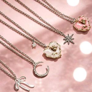 Aesthetic Chains
