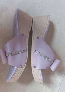 Adorable Bow Platform Slides