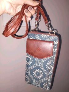 The Clownfish Handbag