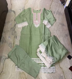 Elegant Green Embroidered Kurta