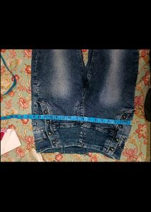 Stylish Blue Denim Jegging in 32-34 waist