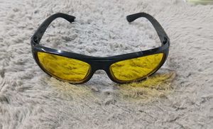 Stylish Black Sunglasses with Yellow Lenses