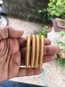 Set of 4 Gold &amp; Pearl Bangles