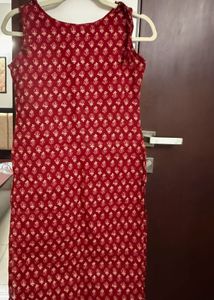 Red Floral Print Sleeveless Kurta♥️♥️
