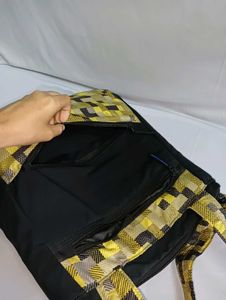 Spacious &amp; Functional Hand Held bag 👜