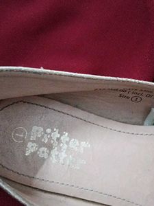 Sparkling Gold Ballerinas with Bows