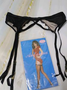 (1420)Black Lace Garter Belt
