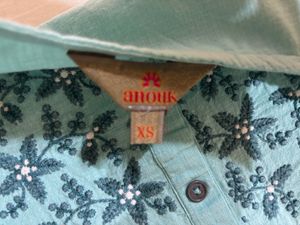 Pretty Embroidered Teal Short Kurta