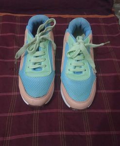 Stylish Colorblock Sneakers