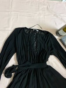 Chic Black Pleated Midi Dress