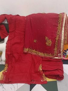 Red &amp; Gold Embroidered Salwar Kameez 3Pcs