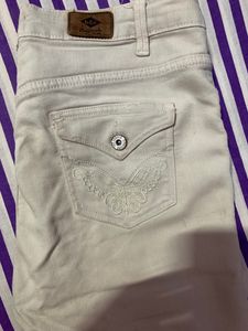 LEE COOPER WOMEN DENIM KEPRI PANT(WHITE)