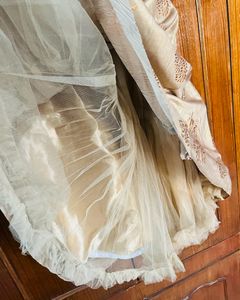 Girl’s Gown 4/6  Year  Old