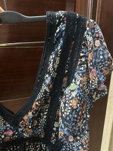 Floral Print V-Neck Top