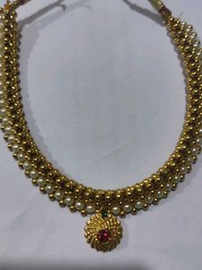 Elegant Gold tushi Necklace with Pearls