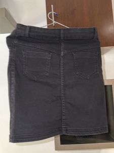 Stylish Dark Wash Denim Skirt