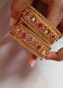 Rajwadi Bangle pech wala  ( pure copper )