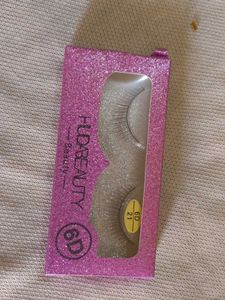 Huda Beauty 6D Lashes