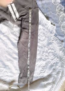 Gray Victoria secret Sweatshirt👍