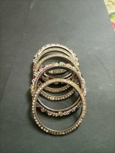 Unique metal Bangle Set ♥️ 🤍💚