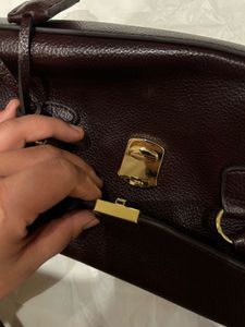 Chic Burgundy Leather Handbag
