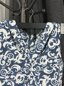 Blue &amp; White Floral Sleeveless Dress
