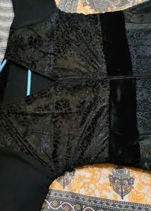 Elegant Black Lace dubai abaya