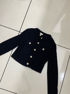 Chic Black Textured Cropped Jacket