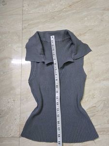 grey Sleeveless Collared Ribbed Knit Top