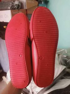 NEW NO USED PULIVE SNEAKERS SHOES FOR MEN AND WOME