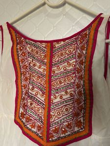 Globle Desi White Kurta with Embroidered Neckline
