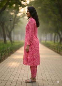 Elegant Pink Printed Kurta Set
