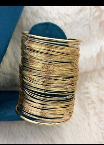 ✨️Gold Tone Stackable Bangles✨️
