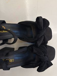 Chic Black Bow Heels