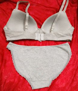 Very Beautiful And Comfortable Bra With Brief