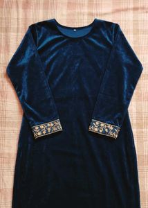 Embroidered Blue Velvet Kurta
