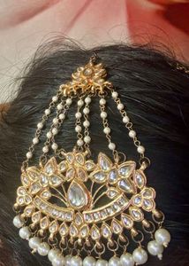 Exquisite Kundan Pearl Maang Tikka &amp; Passa Set