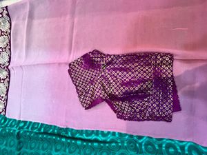 Elegant Pink &amp; Green Saree💚🎀