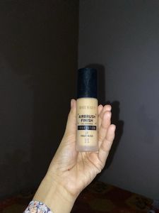 Swiss Beauty Airbrush Finish Foundation