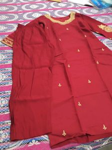 Elegant Maroon kurta set with dupatta