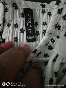 Chic White Star Print Top