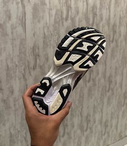 Asics Gel-Kayano 14