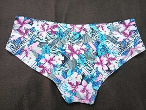 Floral Print 🖤Bikini Bottom