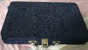 Elegant storage organiser