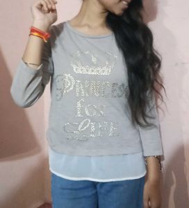 grey-white full sleeved top for causual outings an