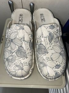 Floral Print Floaters for women