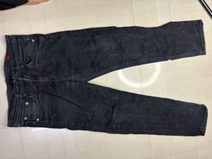 Levi’s Dark Wash Denim Jeans