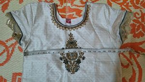 Elegant White Embroidered Kurta