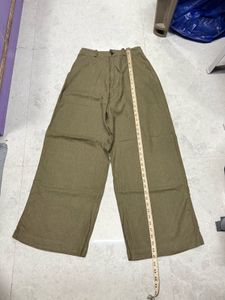 Uniqlo Olive Linen Baggy Pants